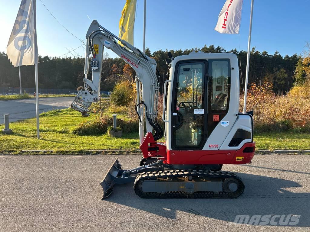 Takeuchi TB 225A V3 Mini bagri <7t
