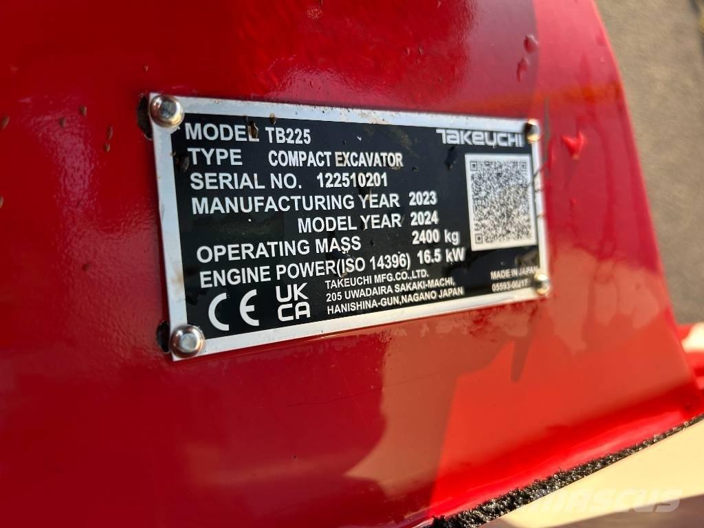 Takeuchi TB 225A V3 Mini bagri <7t
