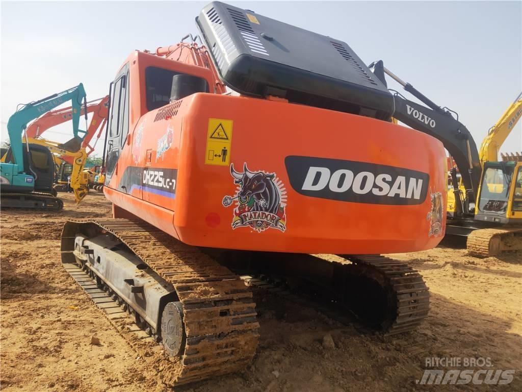 Doosan DH 225 LC-7 Bagri goseničarji