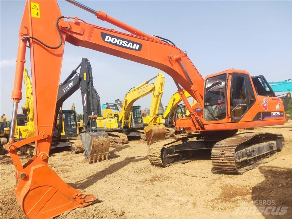 Doosan DH 225 LC-7 Bagri goseničarji