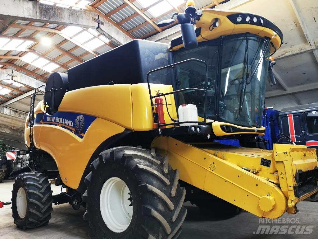 New Holland CX 8.90 Kombajni