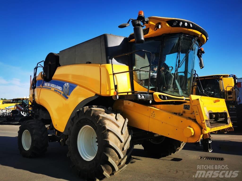 New Holland CX 8.90 Kombajni