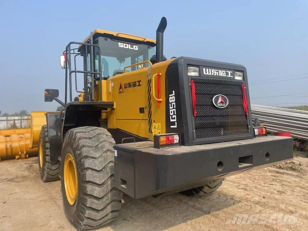 SDLG LG 958 F Kolesni nakladalci