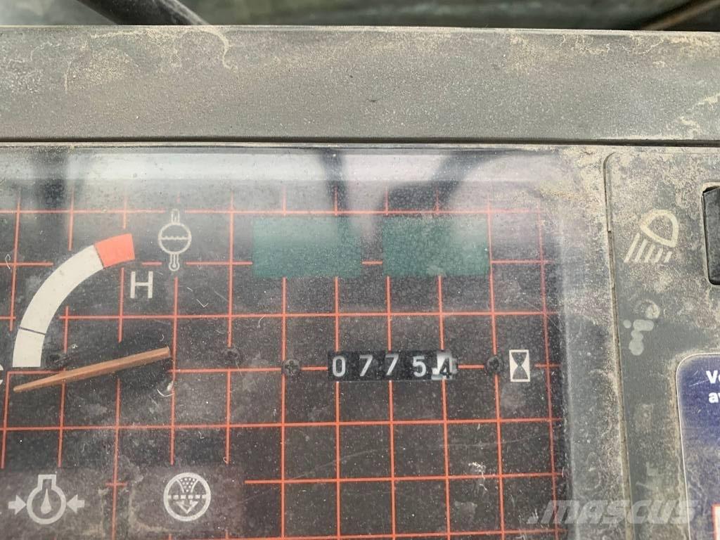 CAT 302.5 Mini bagri <7t