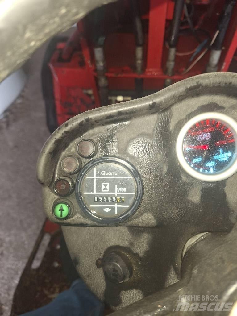 Weidemann 1360 Večnamenski nakladalci