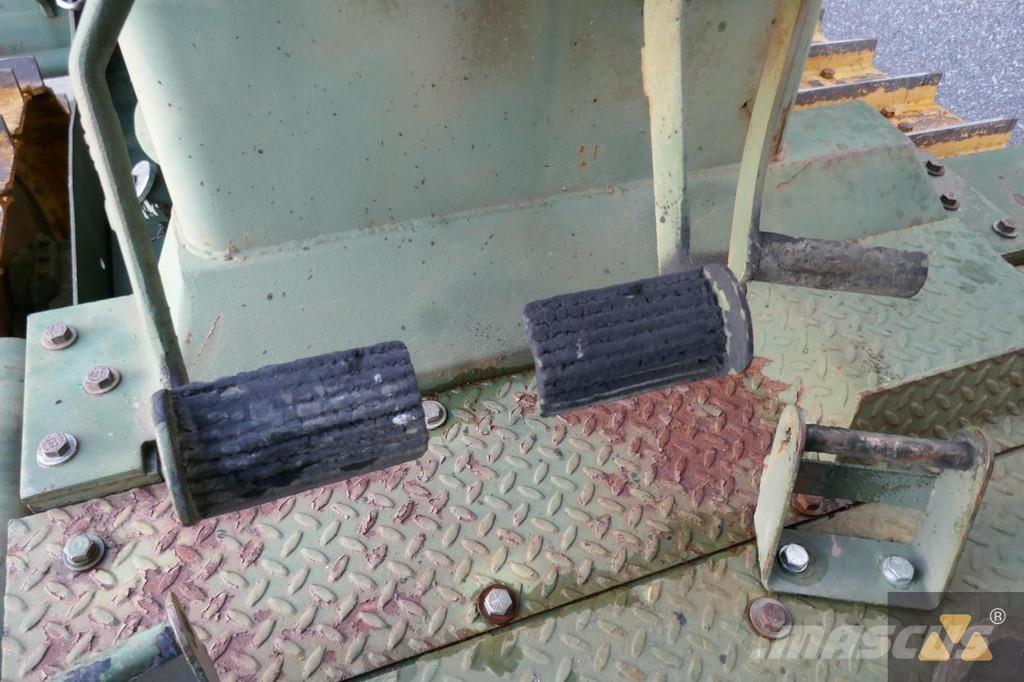 CAT D7G Ex-army Buldožerji goseničarji