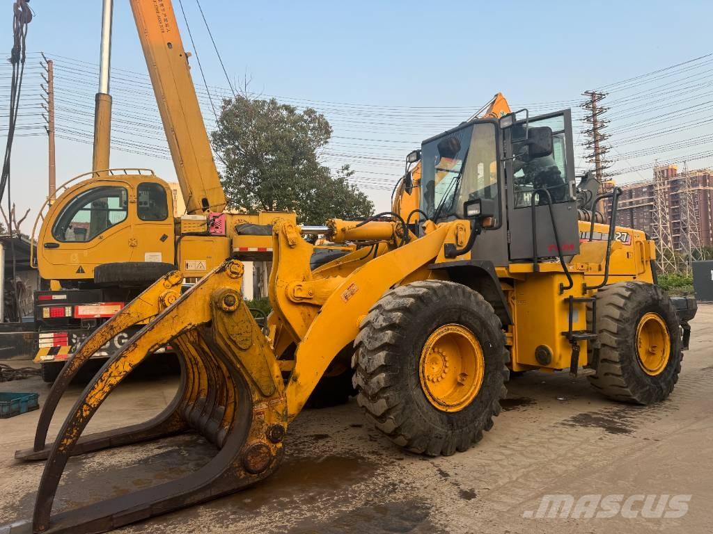 TCM L 27 Kolesni nakladalci