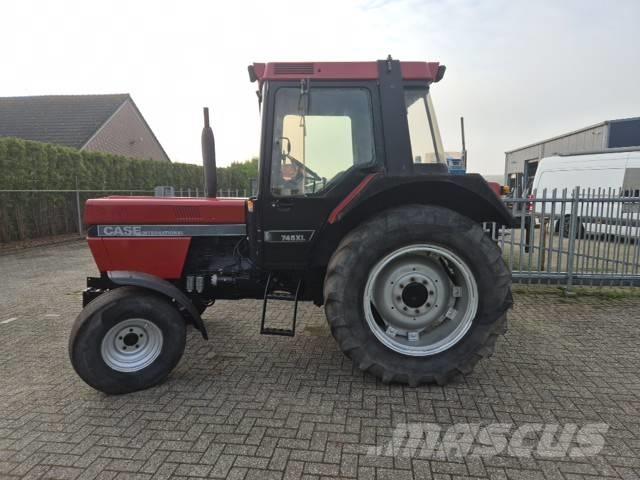 Case IH 745 XL Traktorji