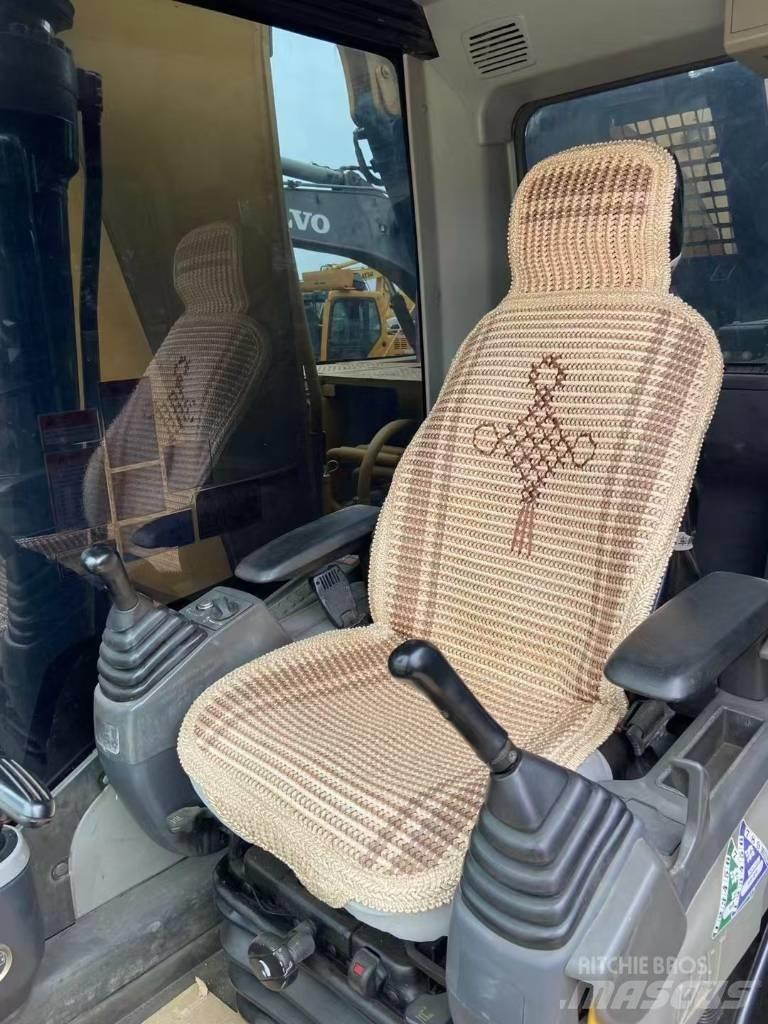 CAT 323 D L Bagri goseničarji