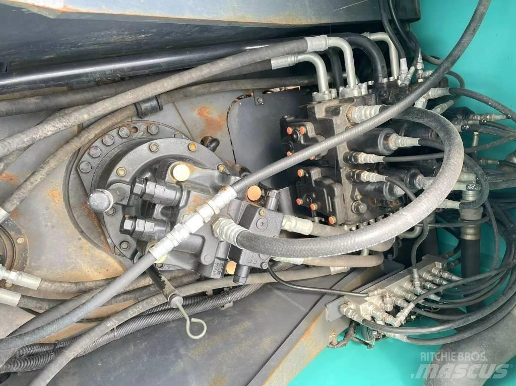 Kobelco 200 Bagri goseničarji