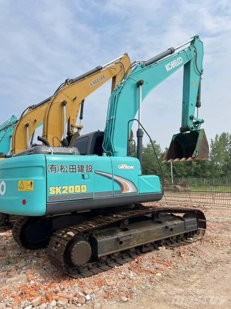 Kobelco 200 Bagri goseničarji