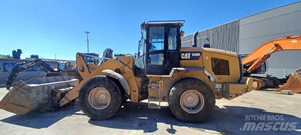 CAT 930 M Kolesni nakladalci