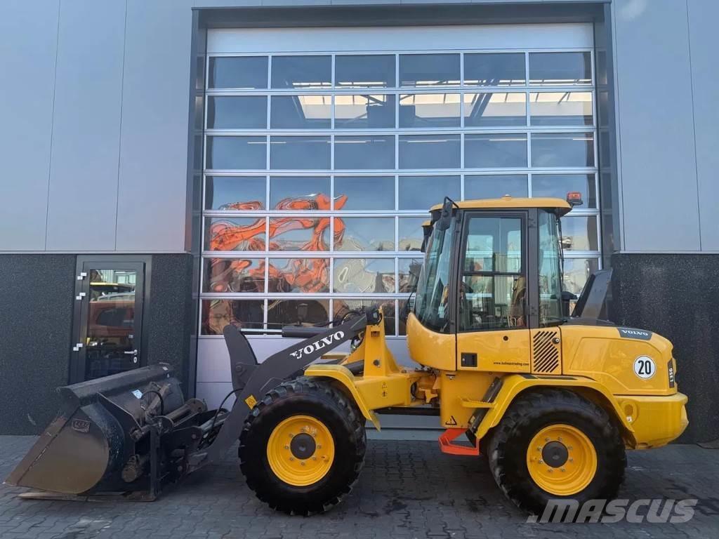 Volvo L35G Kolesni nakladalci