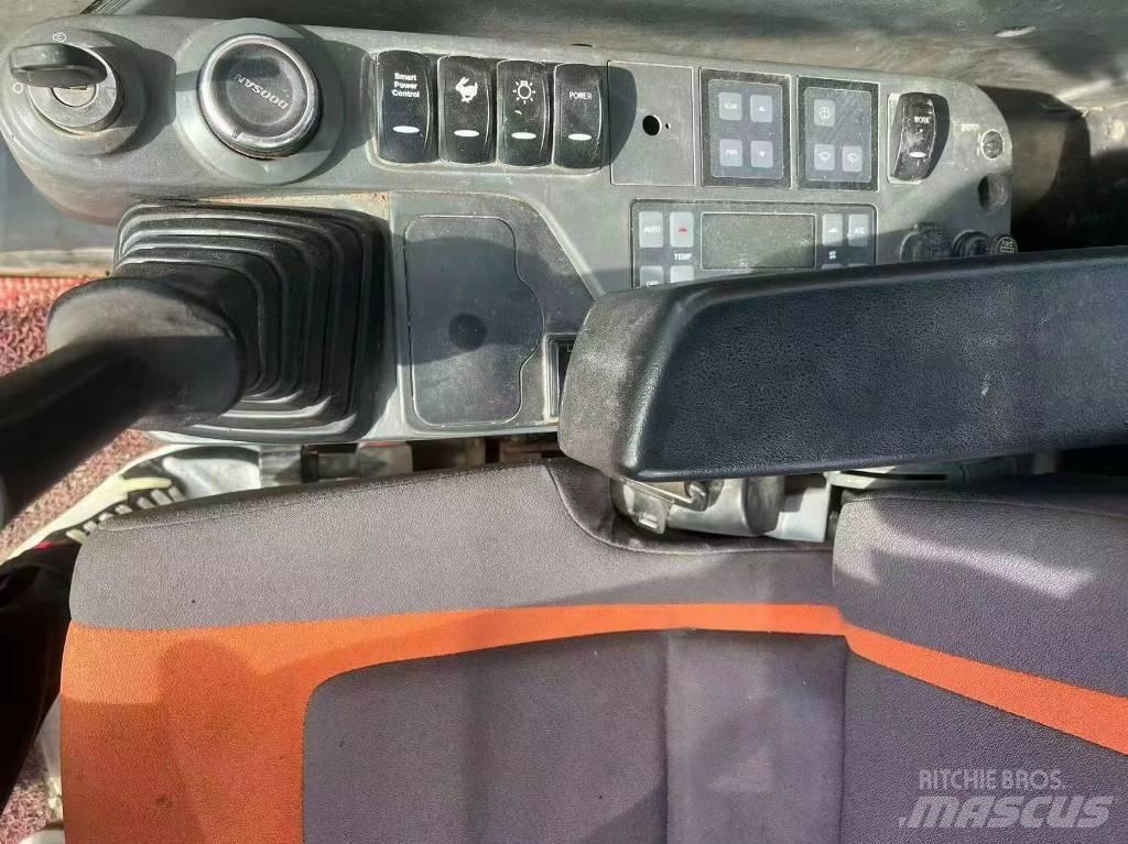 Doosan DX420LC Bagri goseničarji