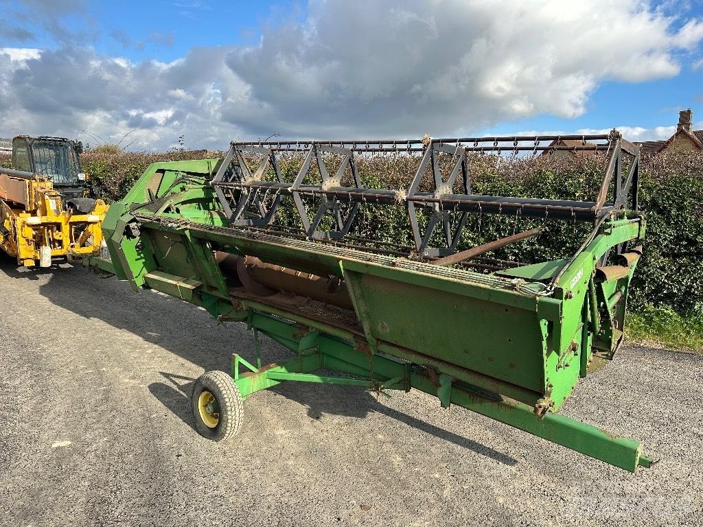John Deere 1075 Kombajni