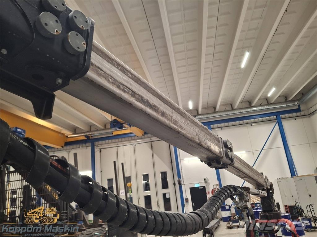 Komatsu 230h Dvigala za gozdne kombajne