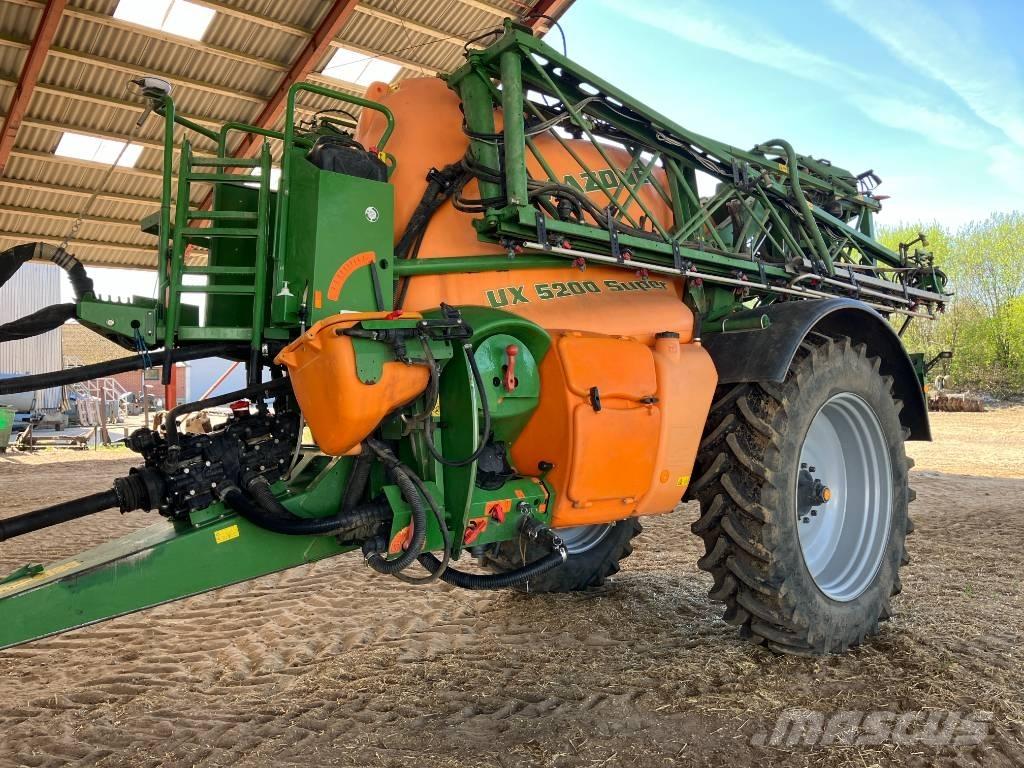 Amazone UX 5200 Vlečne škropilnice
