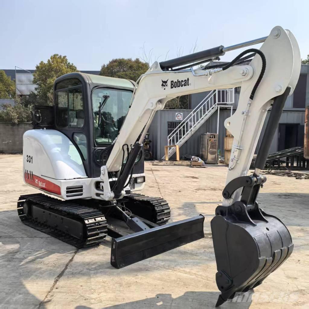 Bobcat 331 Mini bagri <7t
