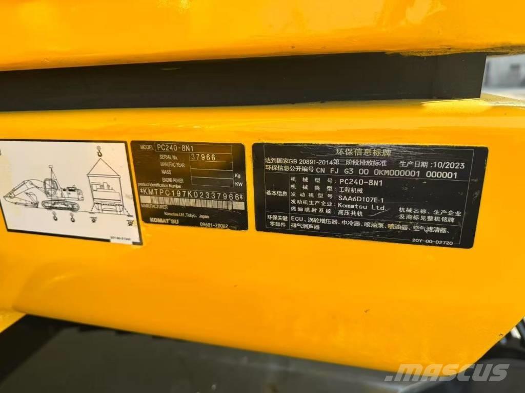 Komatsu 240-8N1 Bagri goseničarji
