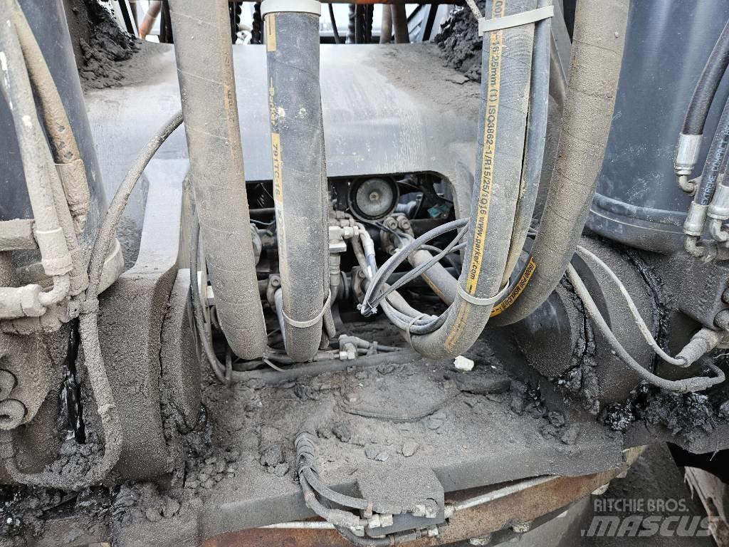 Doosan DX 340 LC Bagri goseničarji