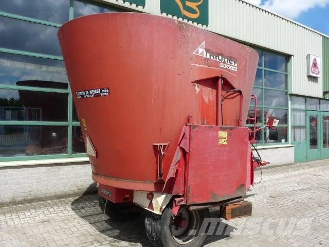 Trioliet SM-14 Hranilnice živine
