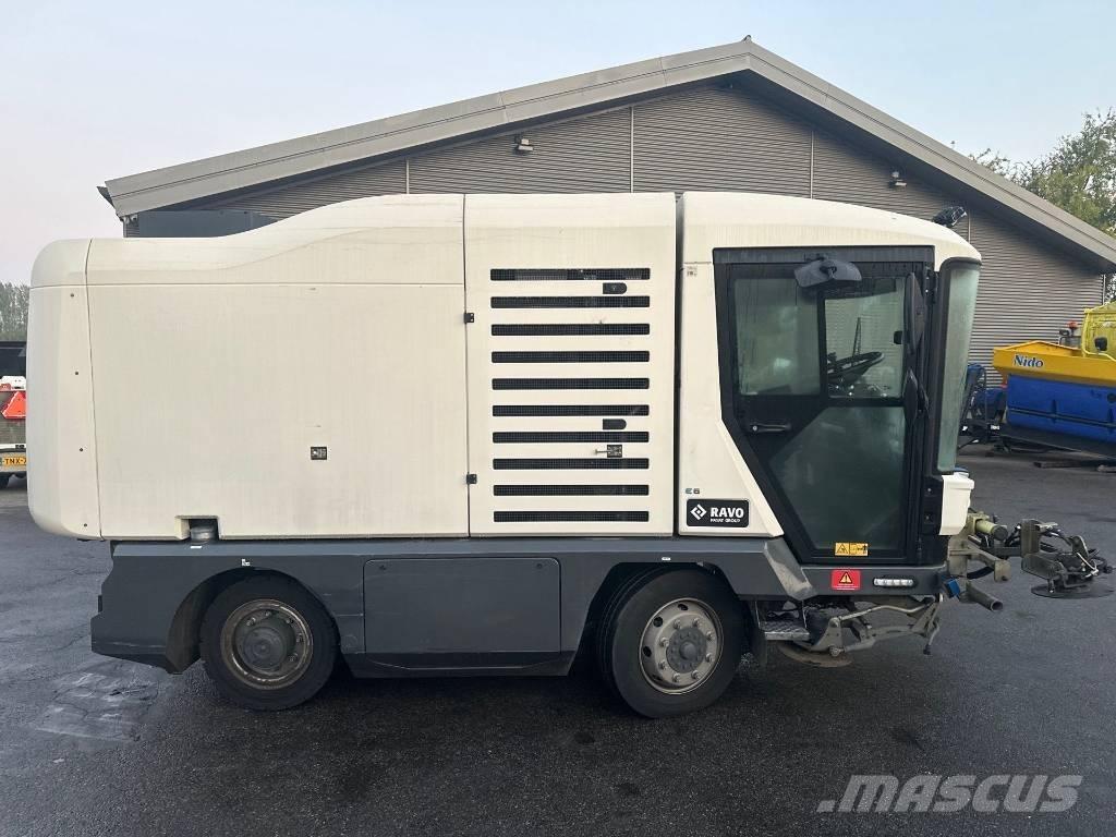 Ravo 540CD Cestni pometači