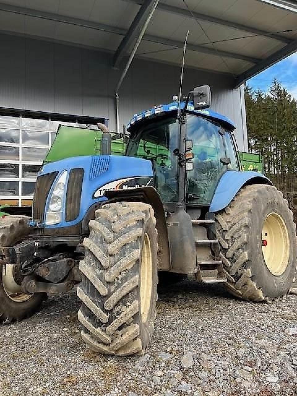 New Holland TG255 Traktorji