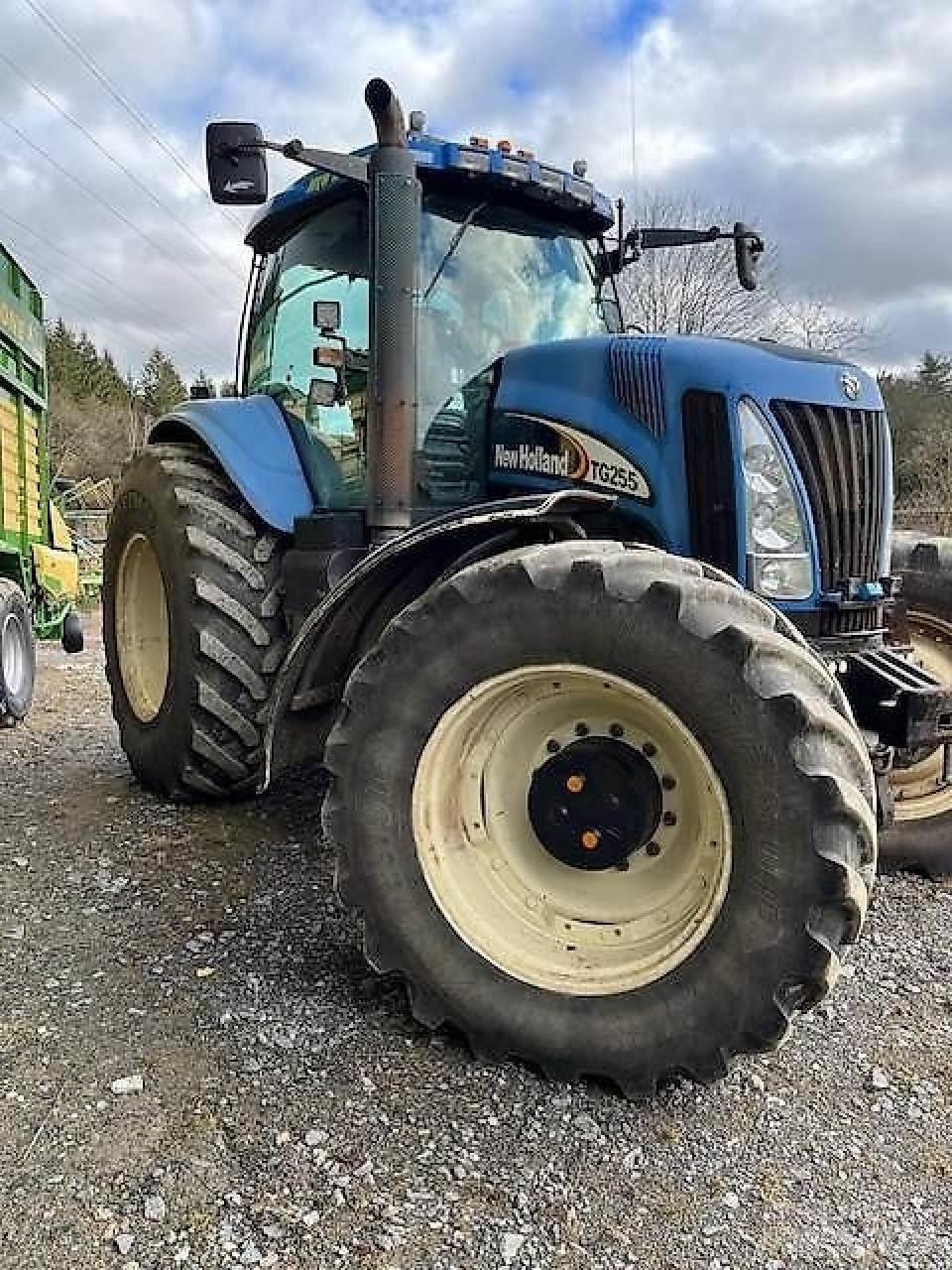 New Holland TG255 Traktorji