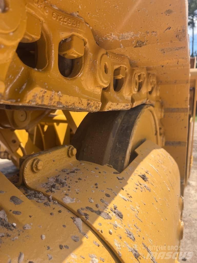 CAT 973 Nakladalci goseničarji