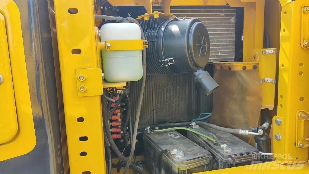 Komatsu PC 130 Bagri goseničarji