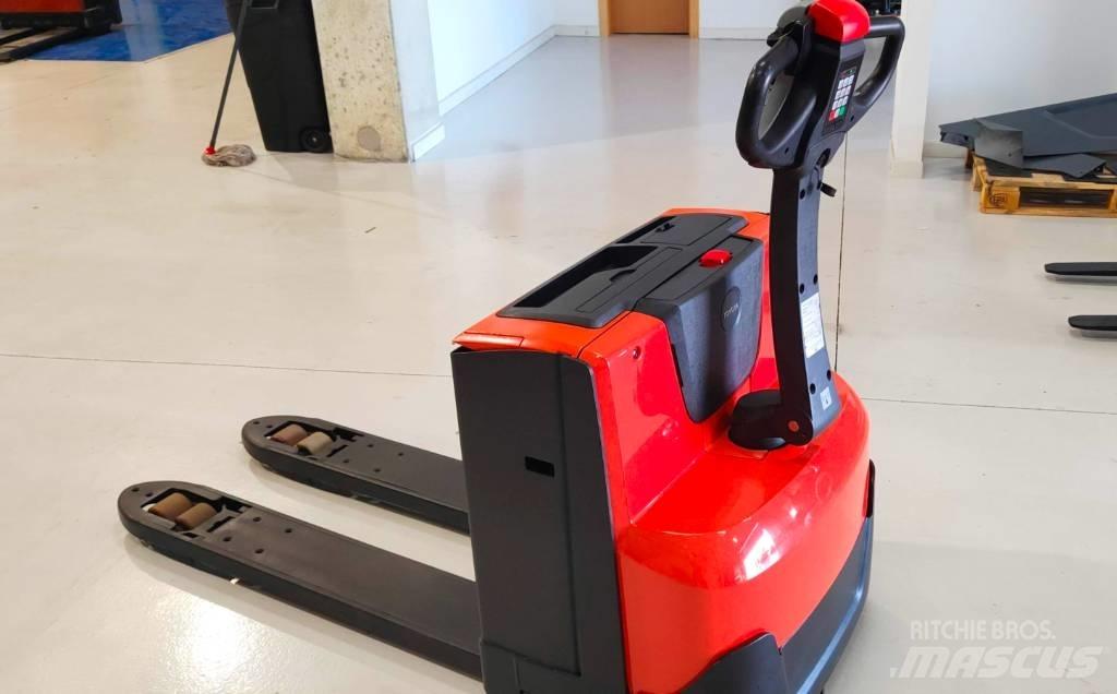 BT LWE 180 Električni nizko dvižni viličar