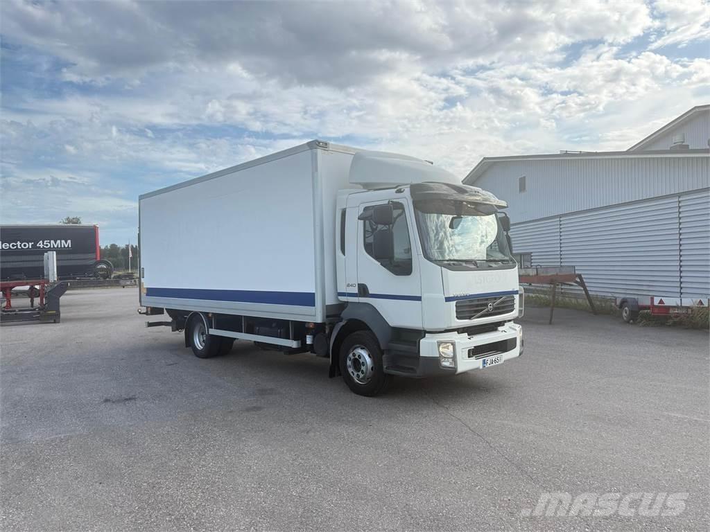 Volvo FL240 4x2 Tovornjaki zabojniki