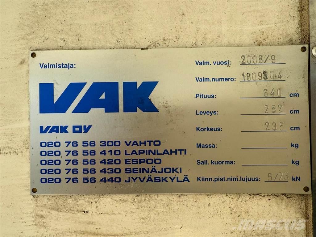 Volvo FL240 4x2 Tovornjaki zabojniki
