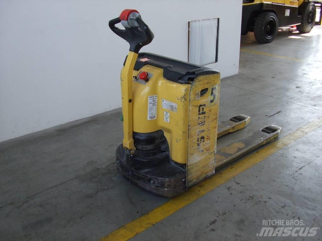 Hyster P2.0L Električni nizko dvižni viličar