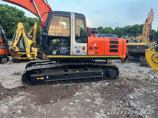 Hitachi ZX 200 Bagri goseničarji