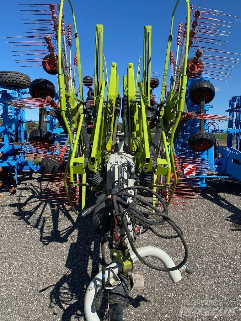 CLAAS Liner 4000 Obračalniki in zgrabljalniki
