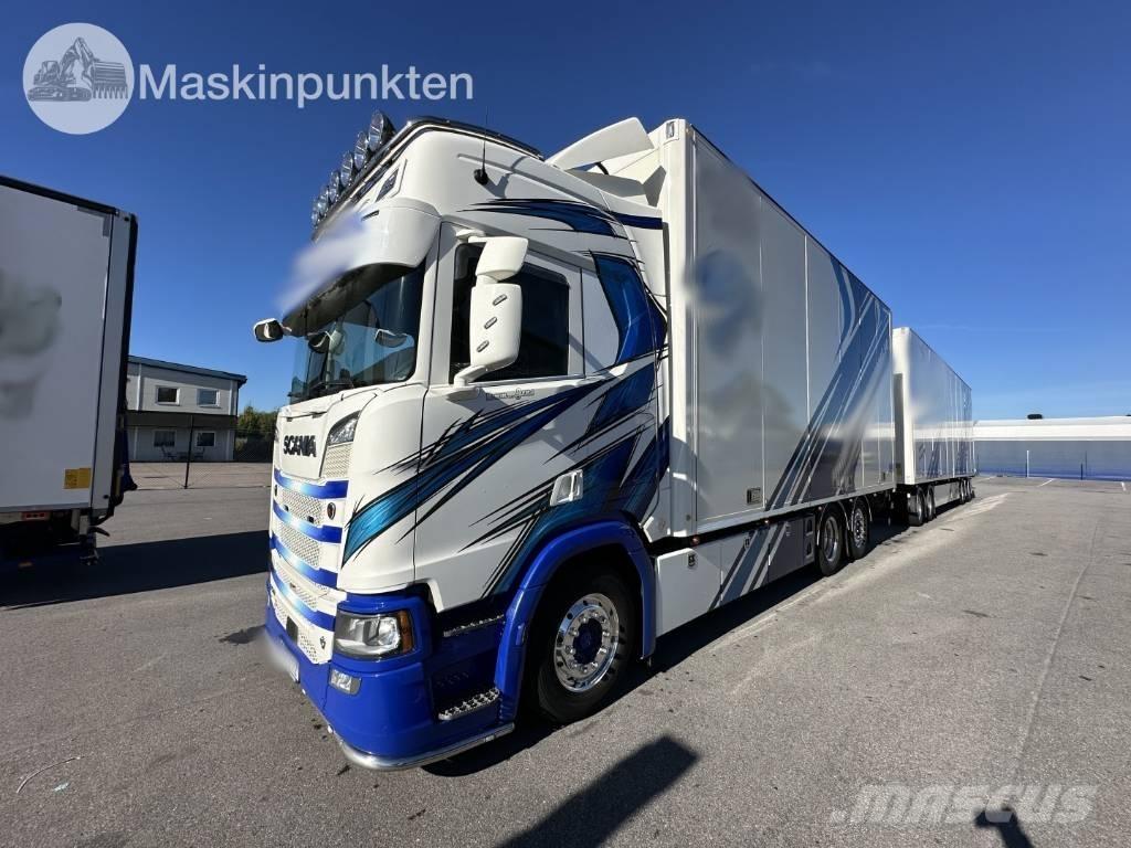 Scania R 520 Tovornjaki zabojniki