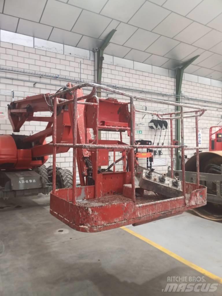 Manitou 160 ATJ Zglobne dvižne ploščadi