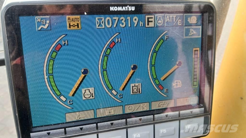 Komatsu PW 148-8 Bagri na kolesih