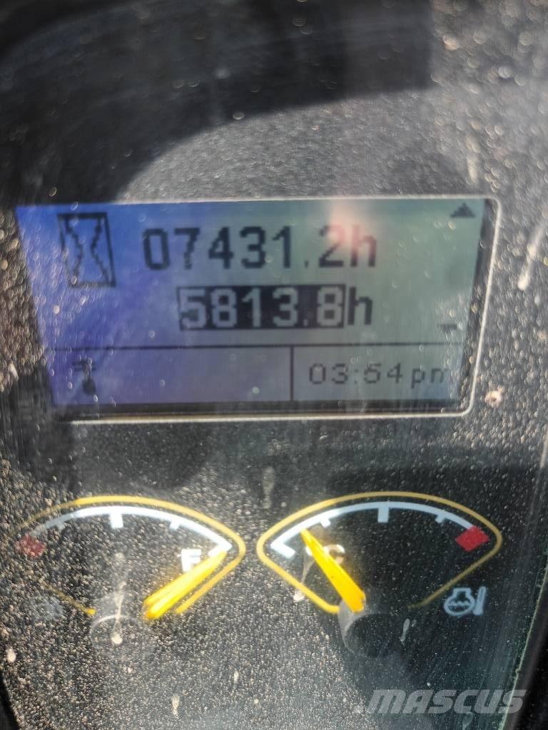 Volvo ECR 88 PLUS Midi bagri 7t – 12t