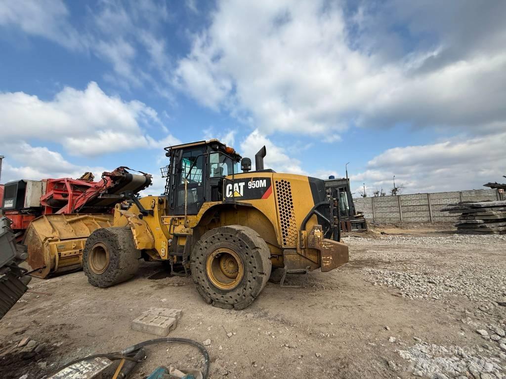 CAT 950 M Kolesni nakladalci