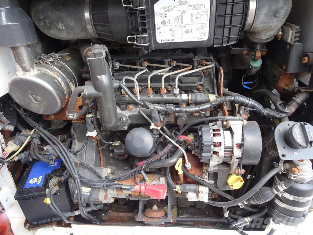 Bobcat S630 Skid steer mini nakladalci