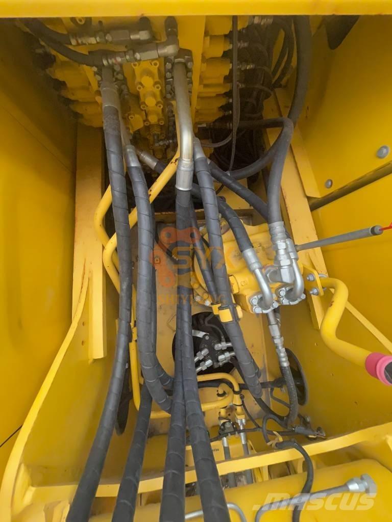 Komatsu PC 200-8 Bagri goseničarji