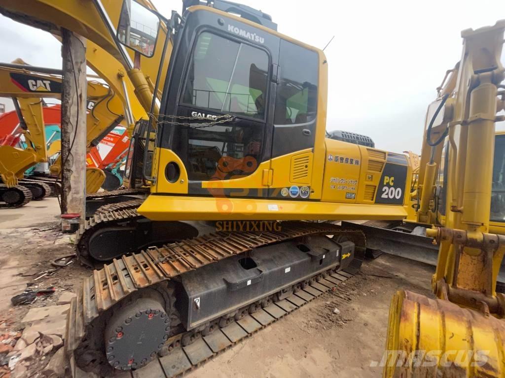 Komatsu PC 200-8 Bagri goseničarji
