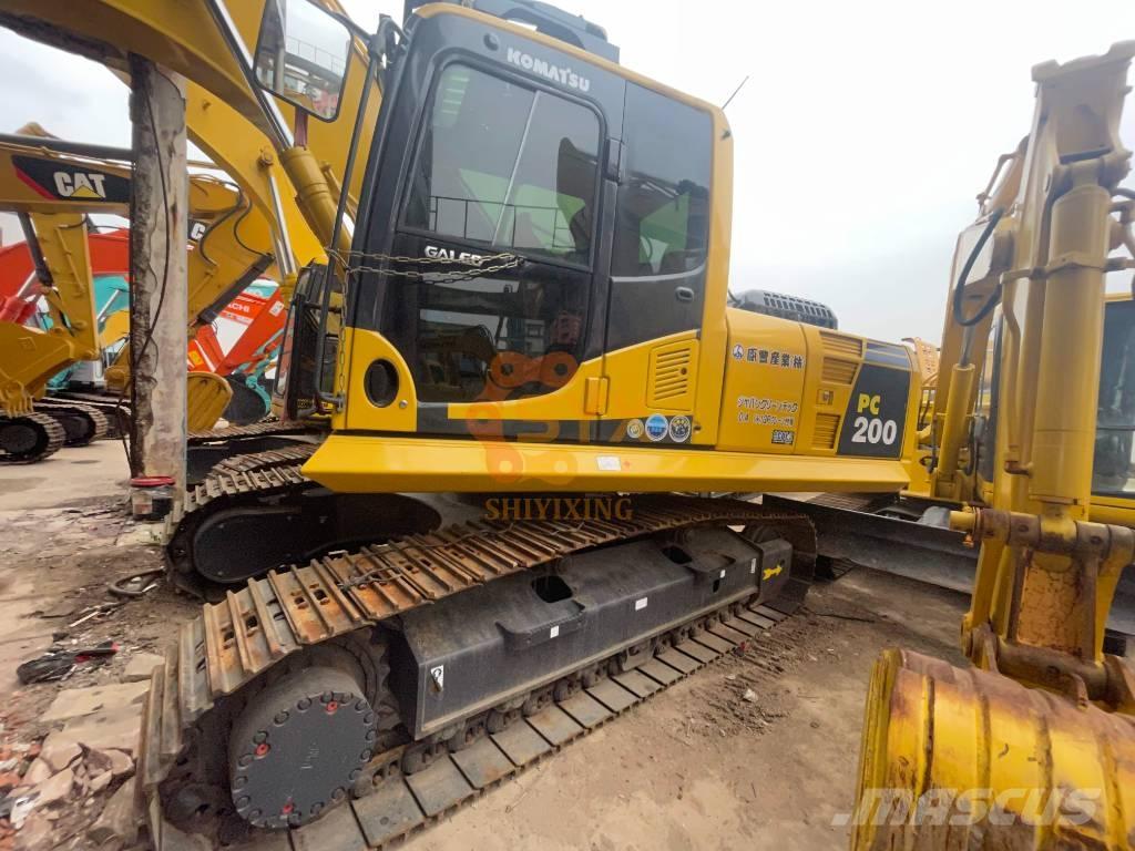 Komatsu PC 200-8 Bagri goseničarji