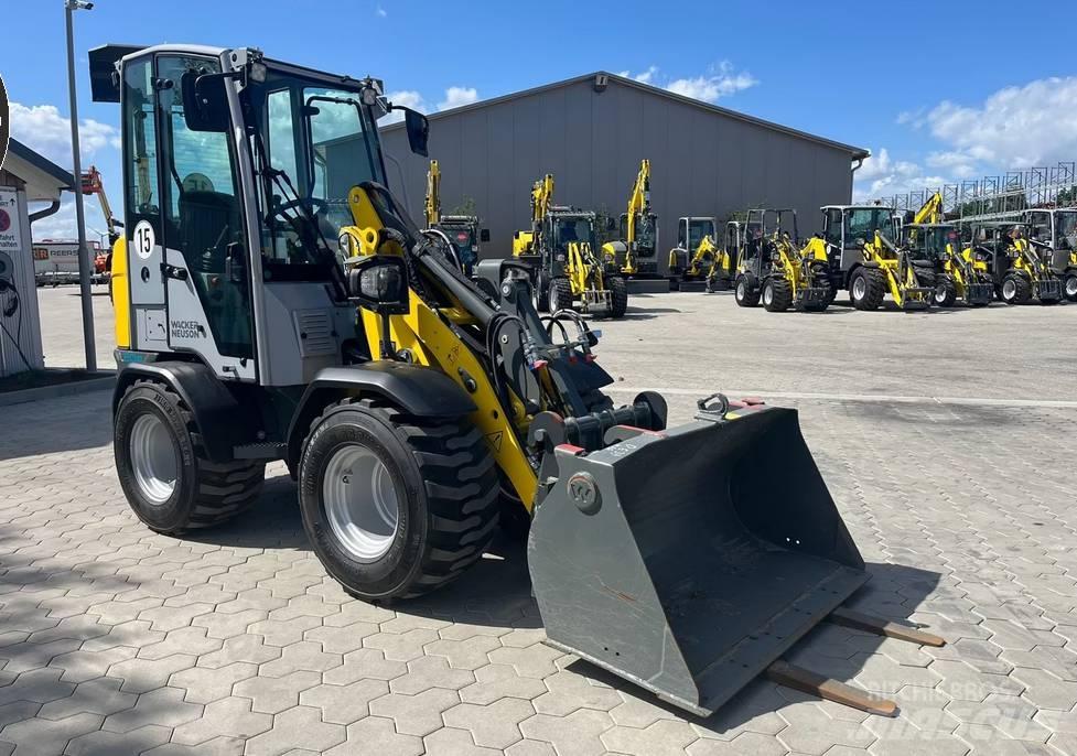Wacker Neuson WL 20e Kolesni nakladalci