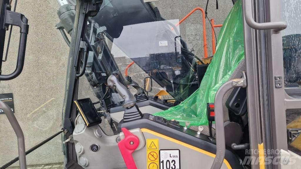 Volvo EC 250 EL Bagri goseničarji
