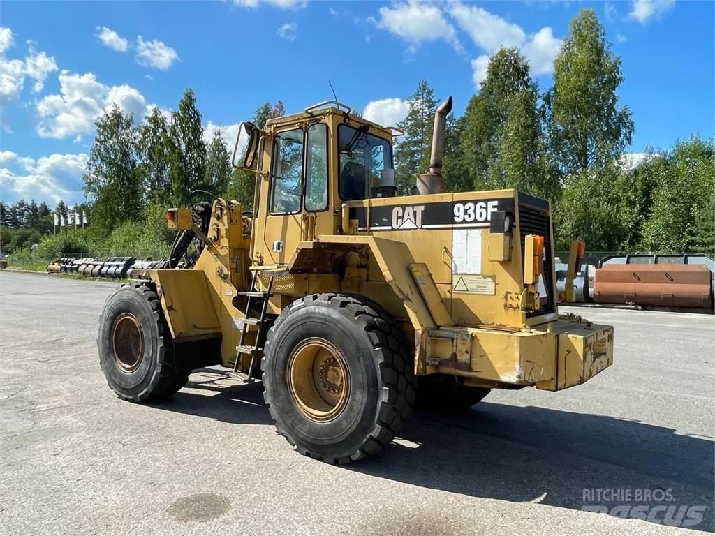 CAT 936F Kolesni nakladalci
