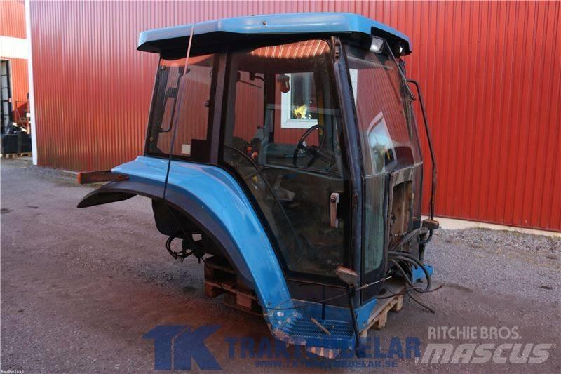 New Holland 8870 Kabine in notranjost