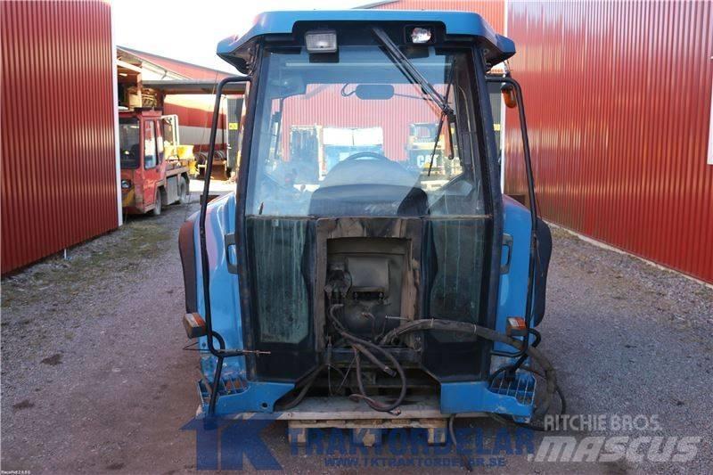 New Holland 8870 Kabine in notranjost